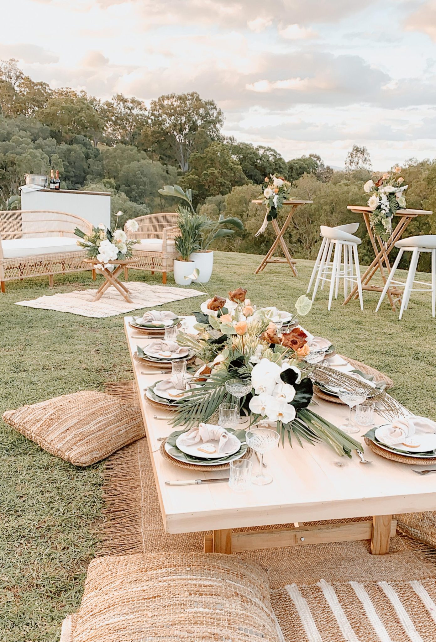 Luxe Picnic - Bliss & | Wedding Styling
